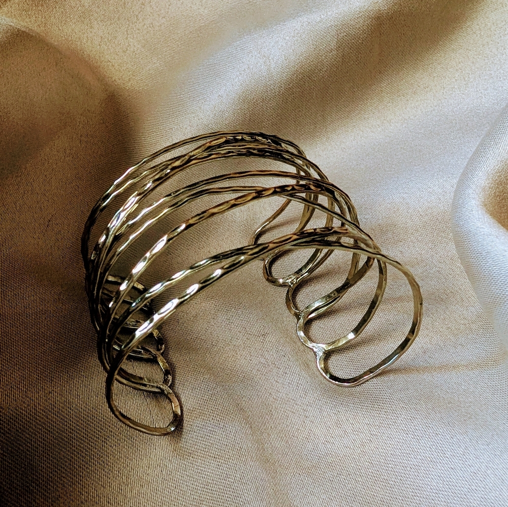 Vintage Gold Tone Cuff Bracelet
